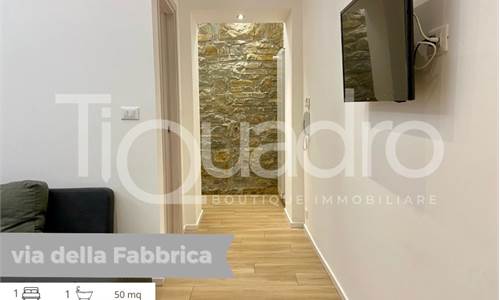 V.della FABBRICA: monolocale ristrutturato